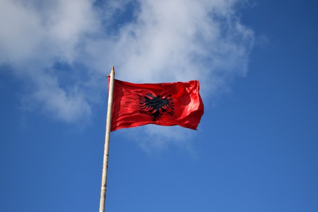 Ξεκάθαρο το μήνυμα της Κομισιόν