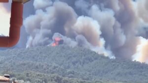 Πύρινη κόλαση στην Ισπανία: Η φωτιά στην Κόστα Μπράβα κατέκαψε 22.000 στρέμματα
