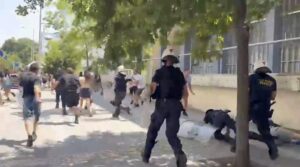 Χάος στο Δικαστικό Μέγαρο Θεσσαλονίκης: Συγκρούσεις με την ΕΛ.ΑΣ. και δεκάδες προσαγωγές