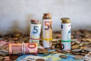 Βιομηχανία τροφίμων και ποτών: Ο «γίγαντας» της ελληνικής μεταποίησης με επενδύσεις-ρεκόρ, 162.000 θέσεις εργασίας και εξαγωγές 7,4 δισ. ευρώ