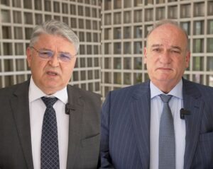 Νατσιός και Βορύλλας ζητούν νέα έρευνα για τη Novartis