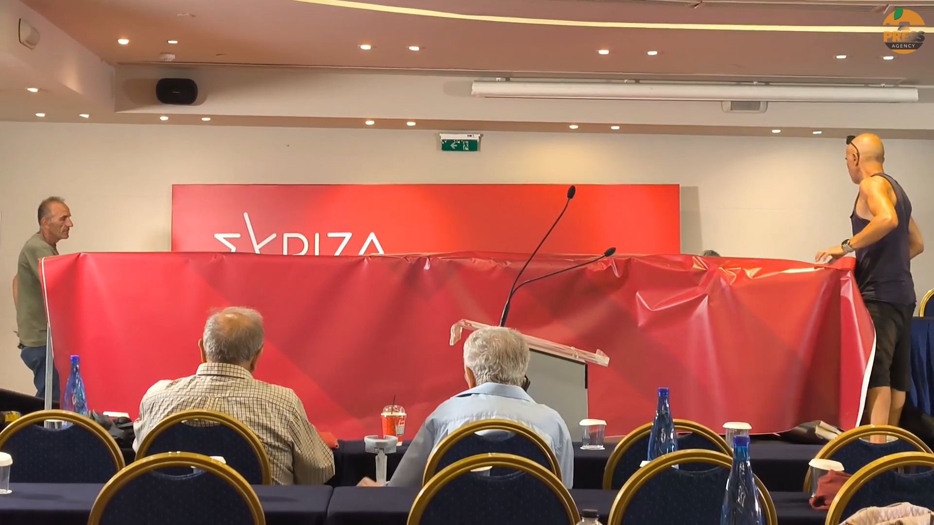 Μπαράζ αποχωρήσεων στον ΣΥΡΙΖΑ