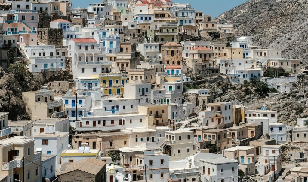Συναγερμός στην Κάρπαθο: Απαγορεύτηκε η κολύμβηση – Εντοπίστηκαν ύποπτα αντικείμενα που φέρεται να είναι πυρομαχικά