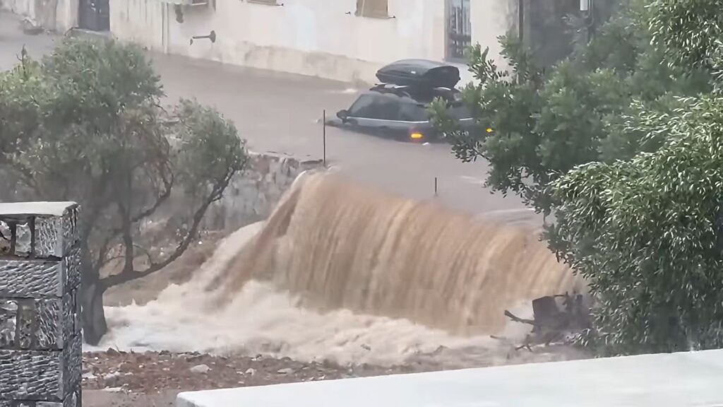 Μάνη: Το μπουρίνι άφησε πίσω του εικόνες καταστροφής – «Έπεσε τόσο νερό όσο όλο τον χρόνο»