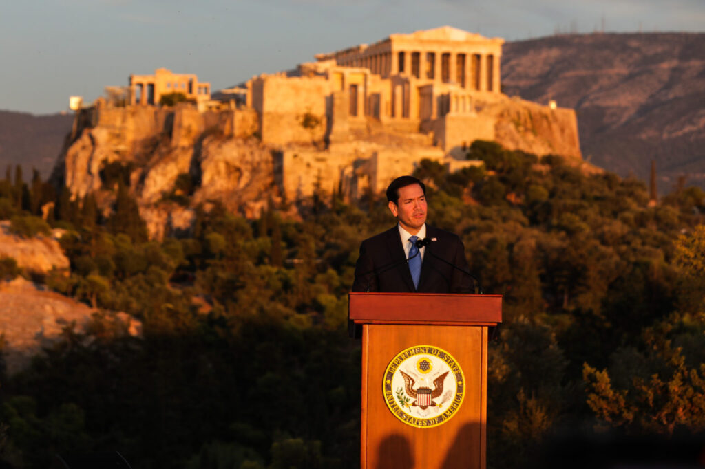 WSJ, CNN, ΝΥΤ, Guardian για Ρούμπιο: Οι μελλοντικές προεδρικές του βλέψεις στο χρυσαφένιο φως ενός αθηναϊκού δειλινού