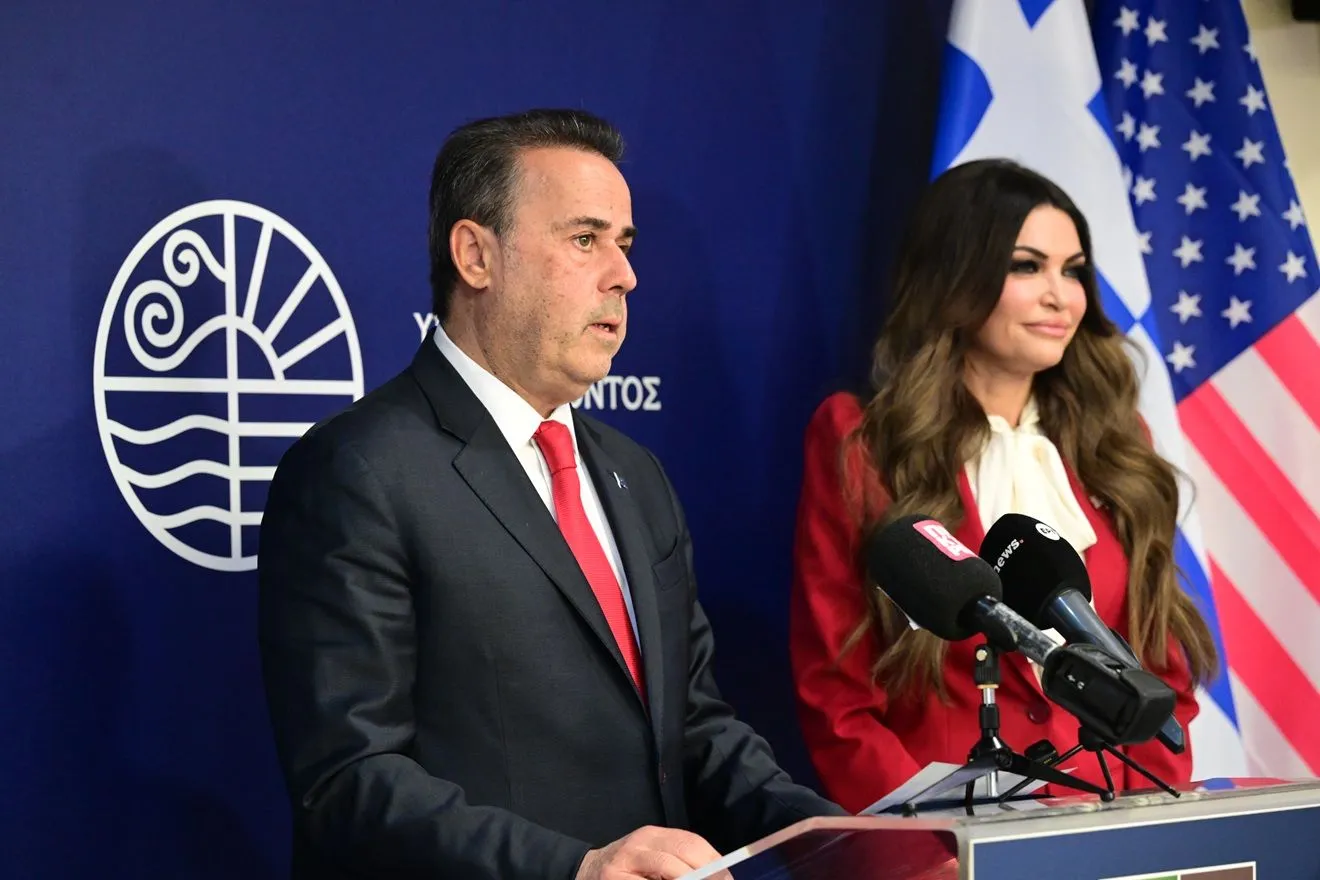 Διαψεύδει WSJ για Γκιλφόιλ